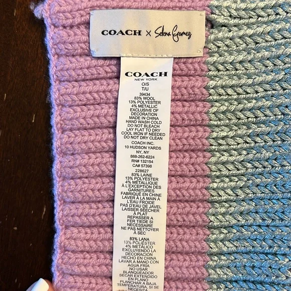 Coach x Selena Gomez Knit scarf with Bunny - Picture 3 of 5